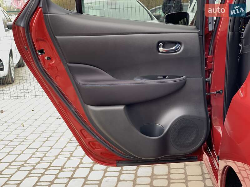 Хэтчбек Nissan Leaf 2020 в Бердичеве