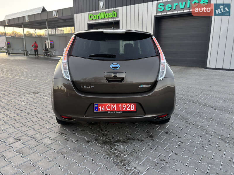 Хетчбек Nissan Leaf 2016 в Володимирі