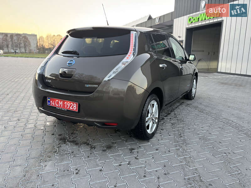 Хетчбек Nissan Leaf 2016 в Володимирі