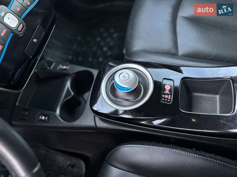 Хетчбек Nissan Leaf 2016 в Володимирі