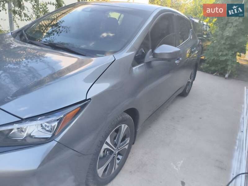 Хетчбек Nissan Leaf 2020 в Одесі