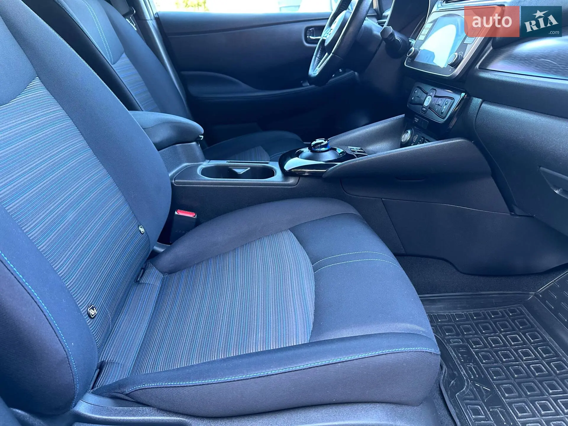 2020 Nissan Leaf - мініатюра 25