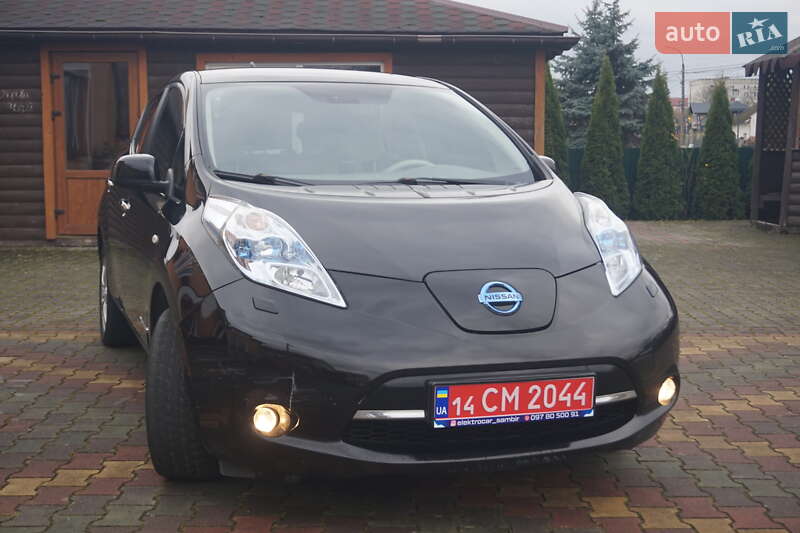 Хэтчбек Nissan Leaf 2012 в Самборе