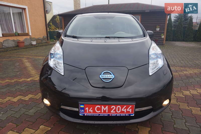 Хэтчбек Nissan Leaf 2012 в Самборе