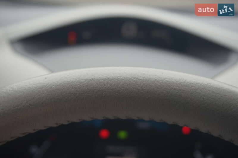 Хэтчбек Nissan Leaf 2012 в Самборе