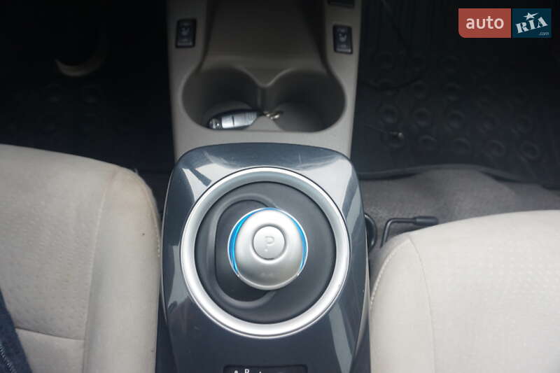 Хэтчбек Nissan Leaf 2012 в Самборе