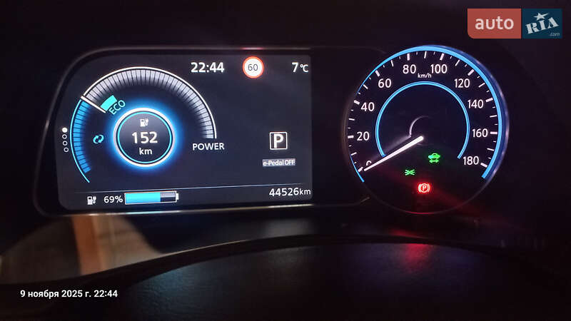 Хэтчбек Nissan Leaf 2022 в Полтаве