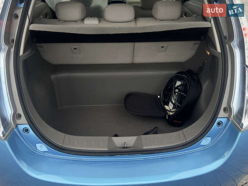 Хетчбек Nissan Leaf 2012 в Львові