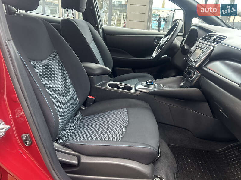 Хетчбек Nissan Leaf 2018 в Тернополі