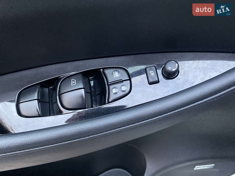 Хэтчбек Nissan Leaf 2016 в Виннице