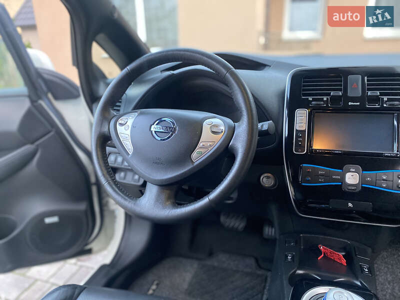 Хэтчбек Nissan Leaf 2016 в Виннице