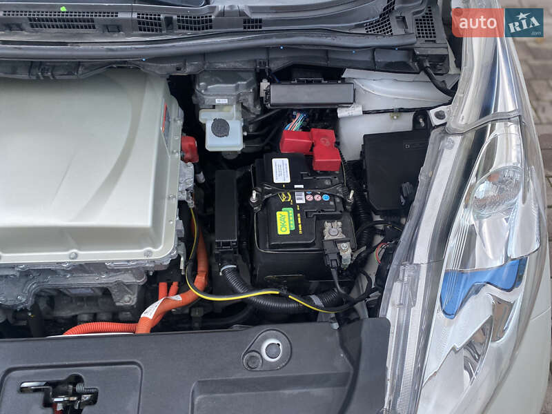 Хэтчбек Nissan Leaf 2016 в Виннице