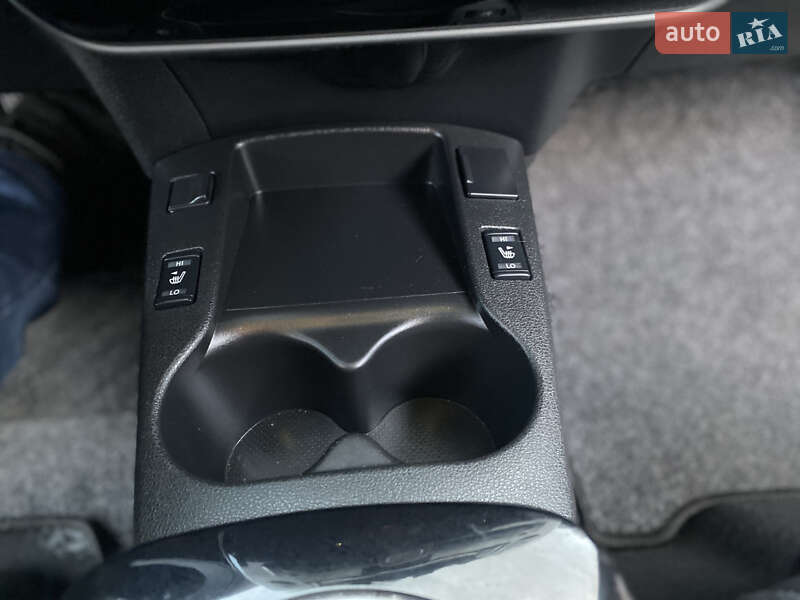 Хэтчбек Nissan Leaf 2016 в Виннице