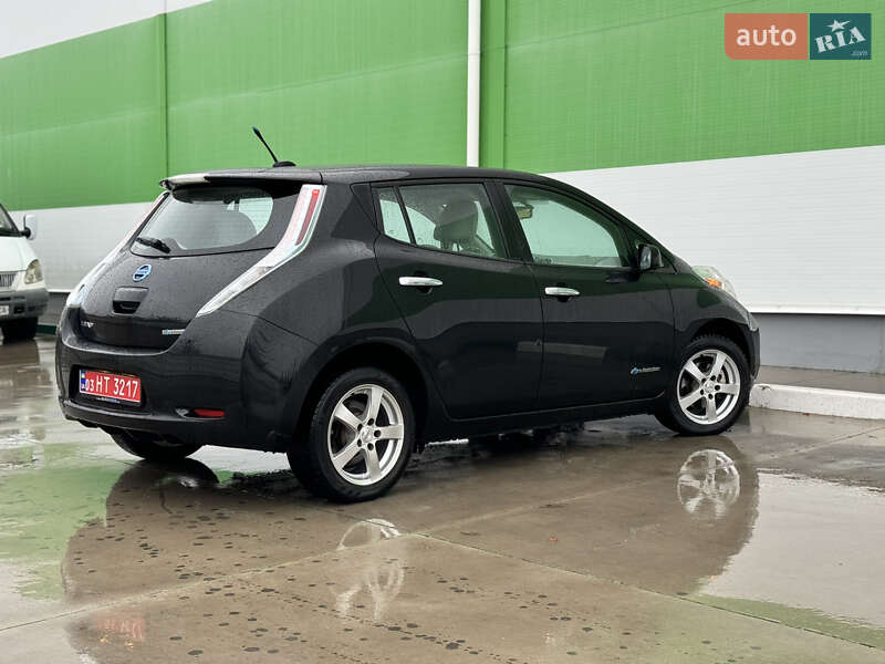 Хетчбек Nissan Leaf 2013 в Олександрії