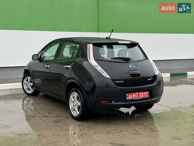 Хетчбек Nissan Leaf 2013 в Олександрії