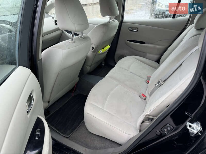 Хетчбек Nissan Leaf 2013 в Олександрії