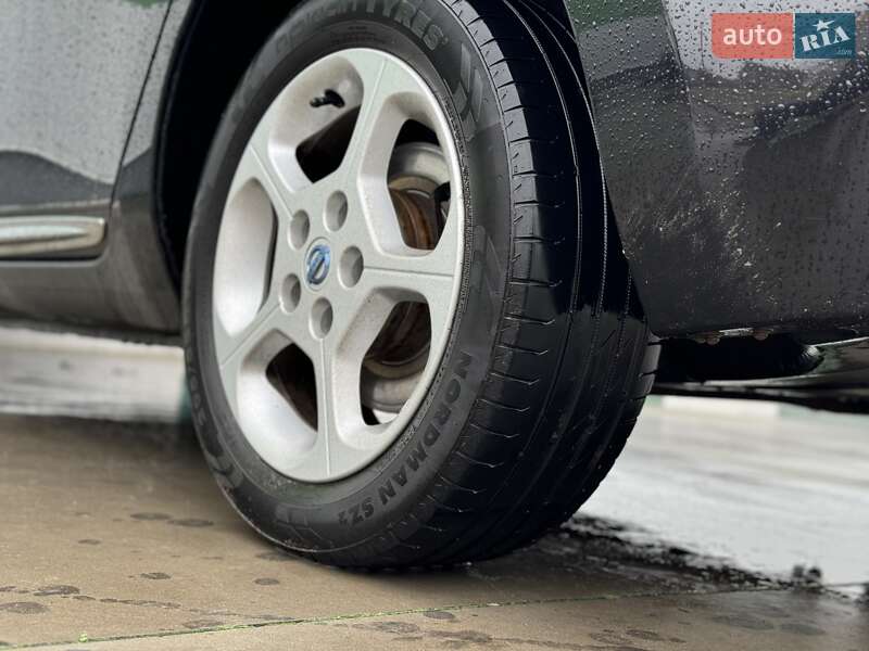 Хетчбек Nissan Leaf 2013 в Олександрії