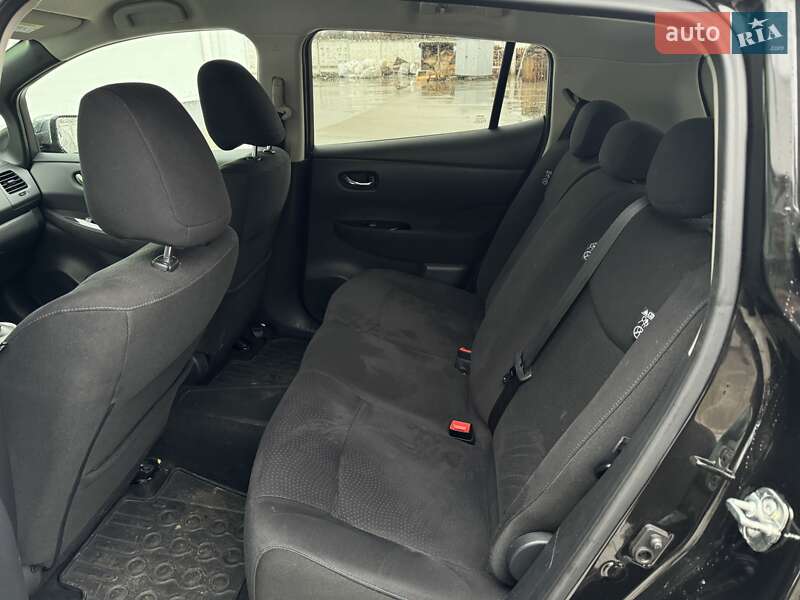 Хетчбек Nissan Leaf 2013 в Олександрії