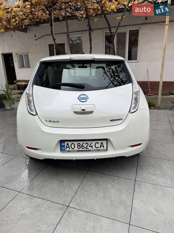 Хэтчбек Nissan Leaf 2015 в Ужгороде фото 3 Хэтчбек Nissan Leaf 2015 в Ужгороде