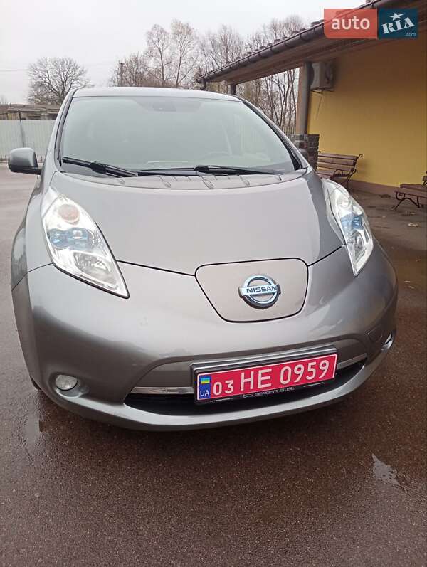 Хетчбек Nissan Leaf 2014 в Житомирі