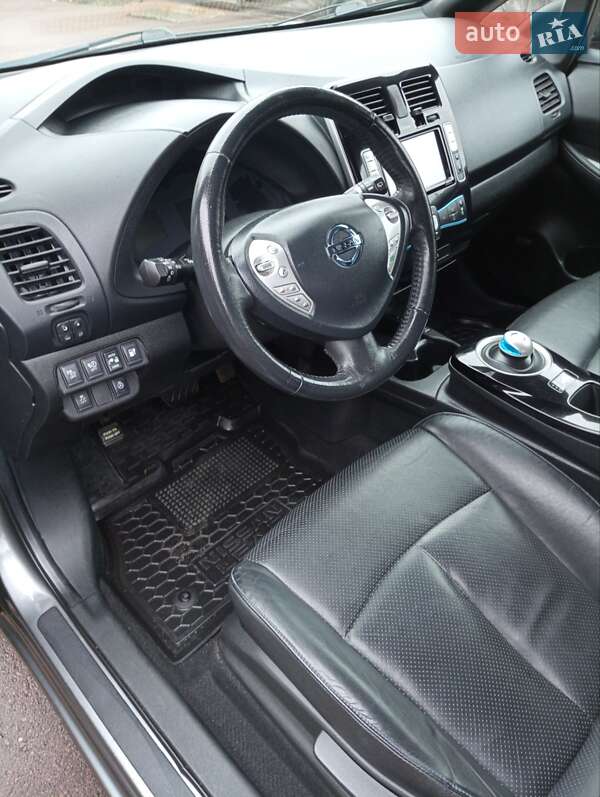 Хетчбек Nissan Leaf 2014 в Житомирі