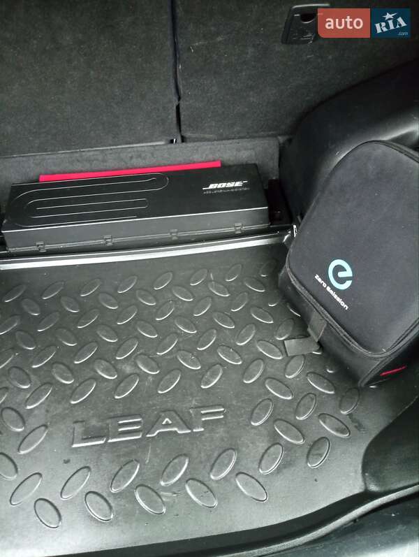 Хетчбек Nissan Leaf 2014 в Житомирі