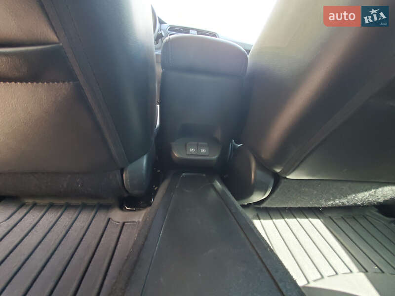 Хетчбек Nissan Leaf 2019 в Дніпрі