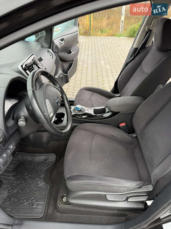 Хетчбек Nissan Leaf 2016 в Луцьку