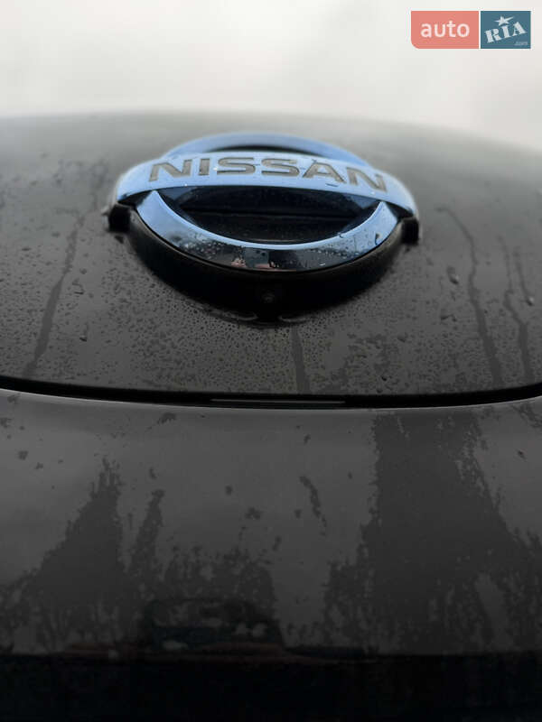 Хетчбек Nissan Leaf 2016 в Луцьку
