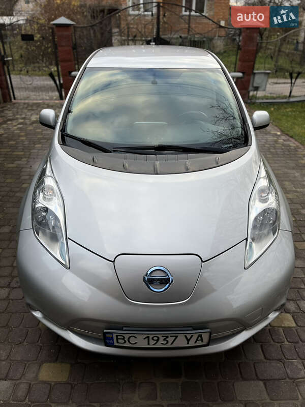 Хетчбек Nissan Leaf 2015 в Львові