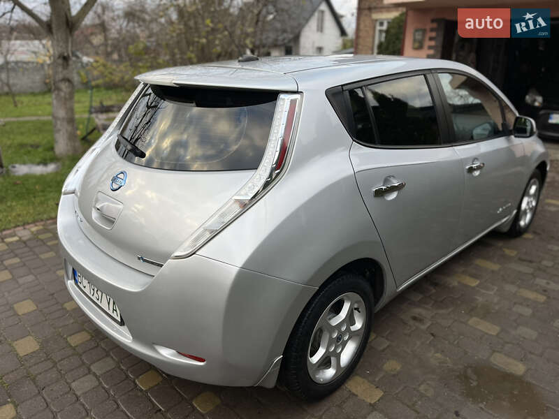 Хетчбек Nissan Leaf 2015 в Львові