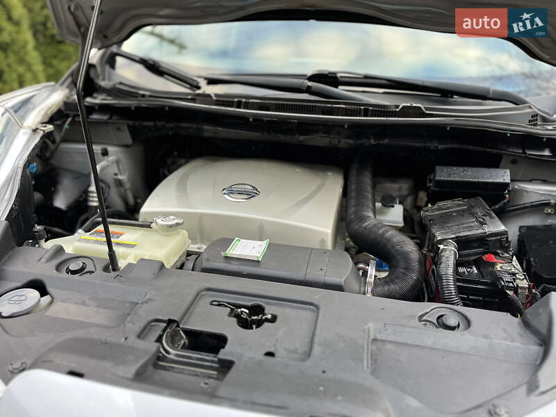 Хетчбек Nissan Leaf 2015 в Львові