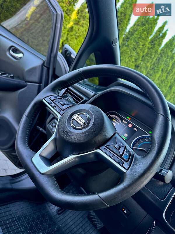 Хэтчбек Nissan Leaf 2018 в Трускавце