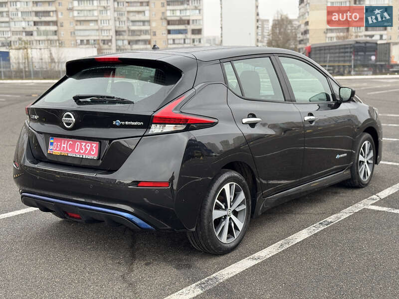 Хэтчбек Nissan Leaf 2018 в Киеве
