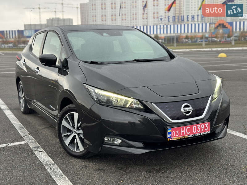 Хэтчбек Nissan Leaf 2018 в Киеве
