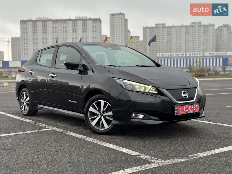 Хэтчбек Nissan Leaf 2018 в Киеве