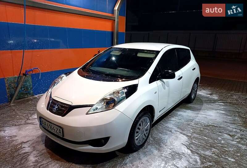 Хетчбек Nissan Leaf 2013 в Полтаві