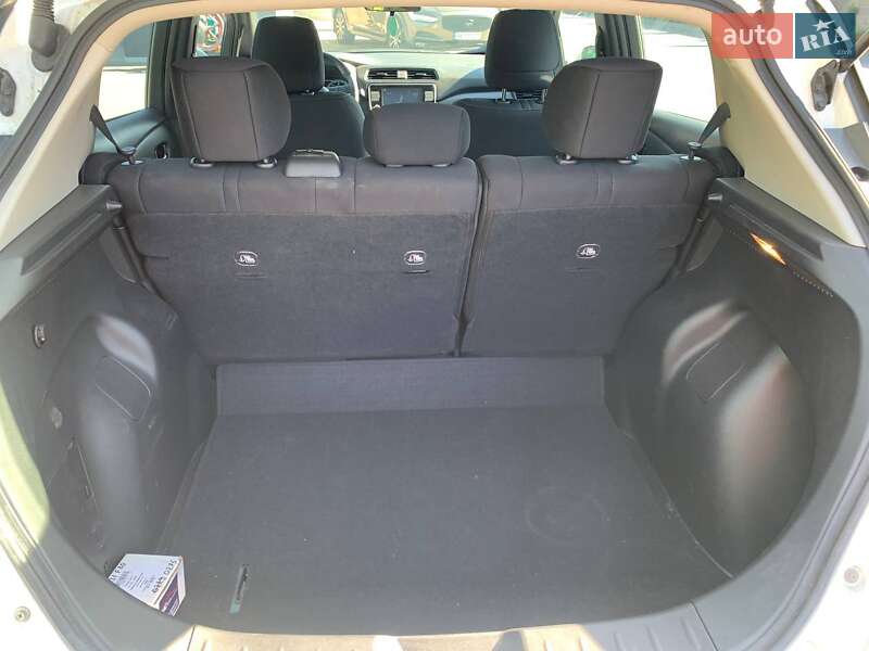 Хэтчбек Nissan Leaf 2024 в Ровно