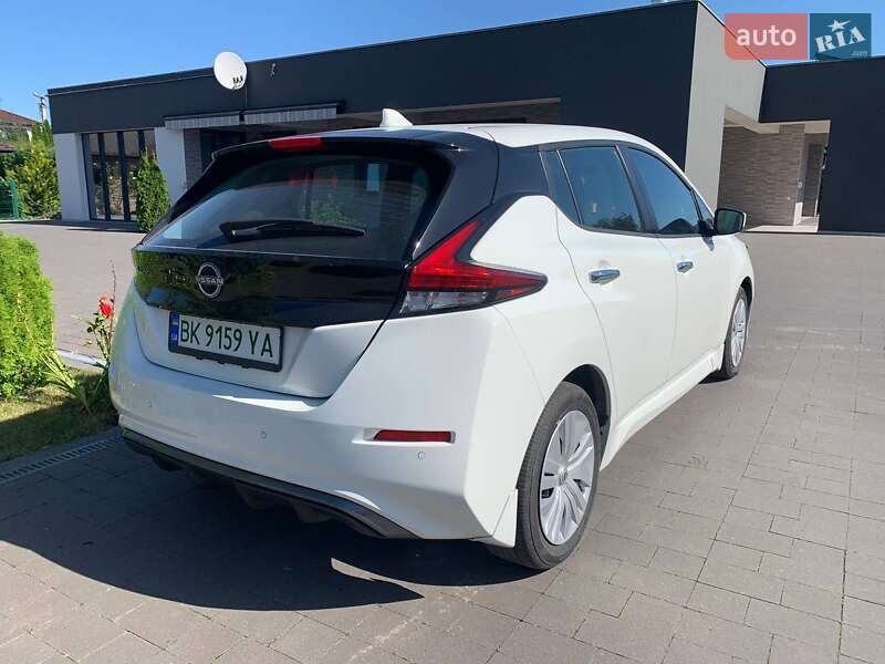 Хэтчбек Nissan Leaf 2024 в Ровно