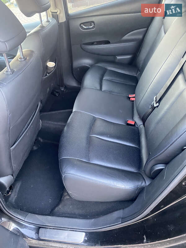 Хэтчбек Nissan Leaf 2015 в Хмельницком