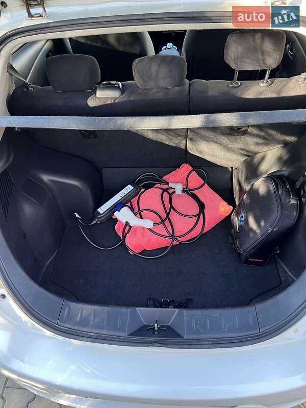 Хэтчбек Nissan Leaf 2013 в Луцке фото 8 Хэтчбек Nissan Leaf 2013 в Луцке