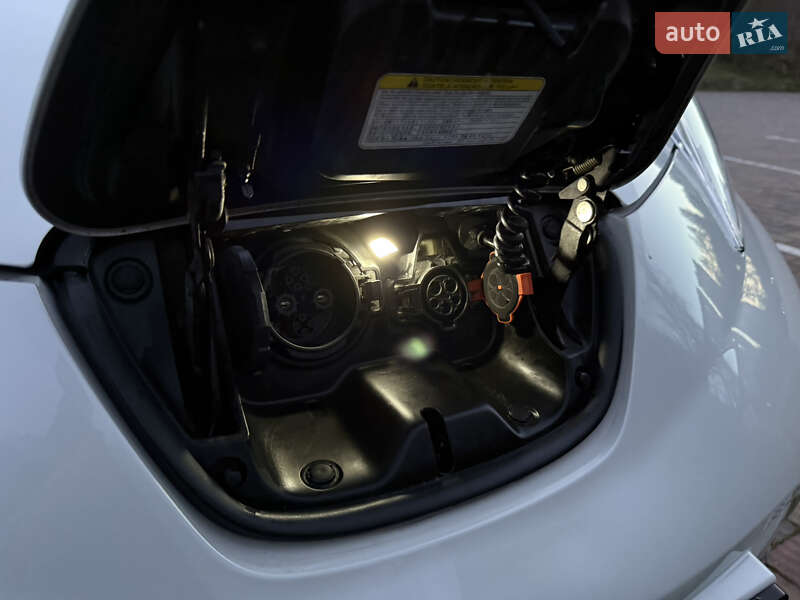 Хэтчбек Nissan Leaf 2017 в Тернополе фото 61 Хэтчбек Nissan Leaf 2017 в Тернополе