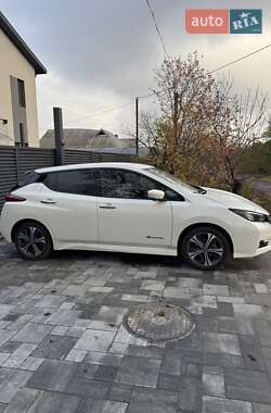Хэтчбек Nissan Leaf 2019 в Днепре
