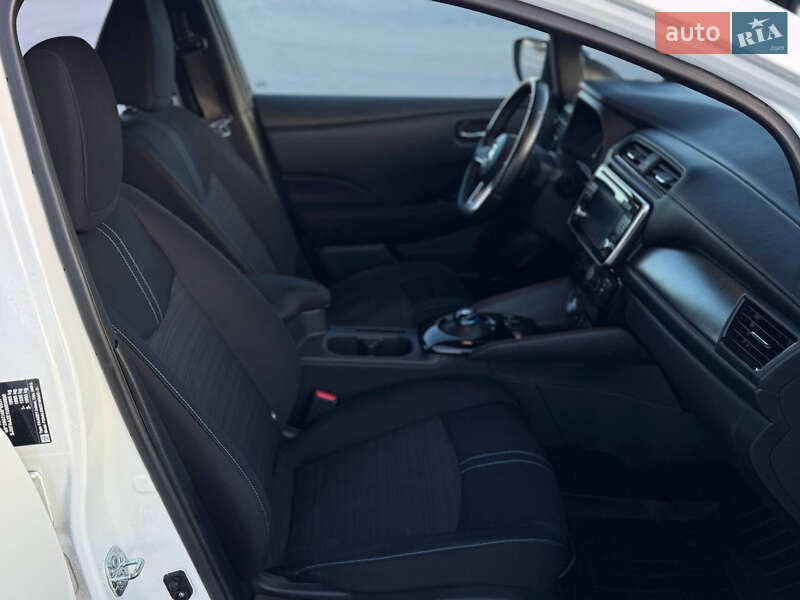 Хэтчбек Nissan Leaf 2018 в Львове