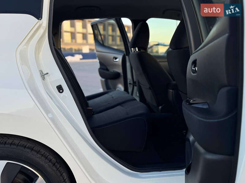 Хэтчбек Nissan Leaf 2018 в Львове