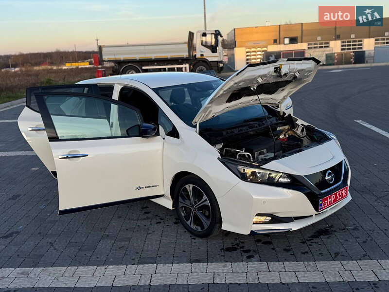 Хэтчбек Nissan Leaf 2018 в Львове