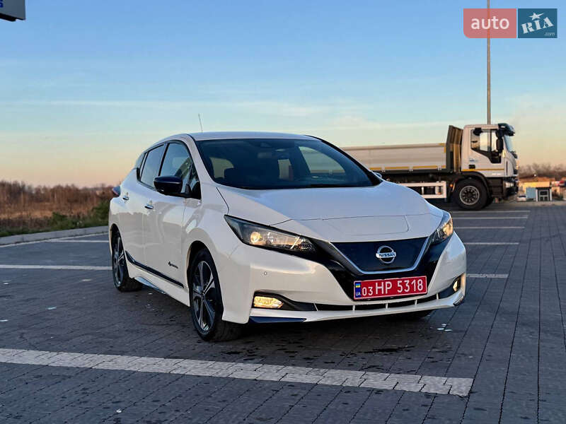 Хэтчбек Nissan Leaf 2018 в Львове