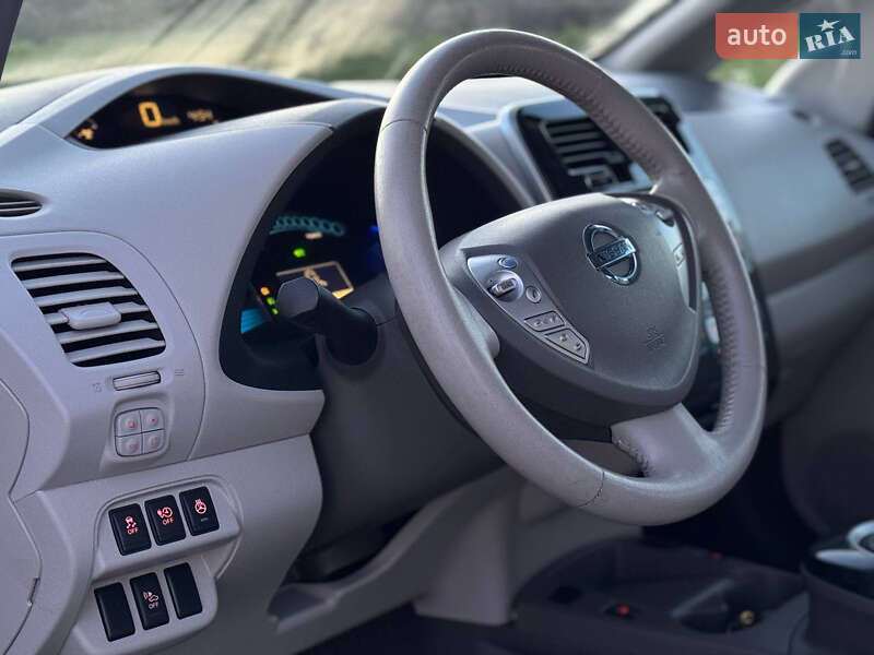 Хэтчбек Nissan Leaf 2013 в Львове фото 33 Хэтчбек Nissan Leaf 2013 в Львове