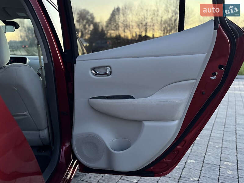 Хэтчбек Nissan Leaf 2013 в Львове фото 46 Хэтчбек Nissan Leaf 2013 в Львове