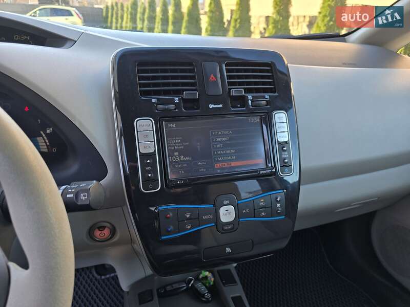 Хэтчбек Nissan Leaf 2011 в Ивано-Франковске фото 17 Хэтчбек Nissan Leaf 2011 в Ивано-Франковске